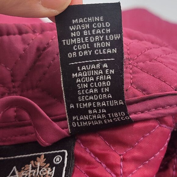 Quilted Diamond Pattern Sleeveless Vest With Full Zip Closure In Raspberry Pink - Picture 13 of 13